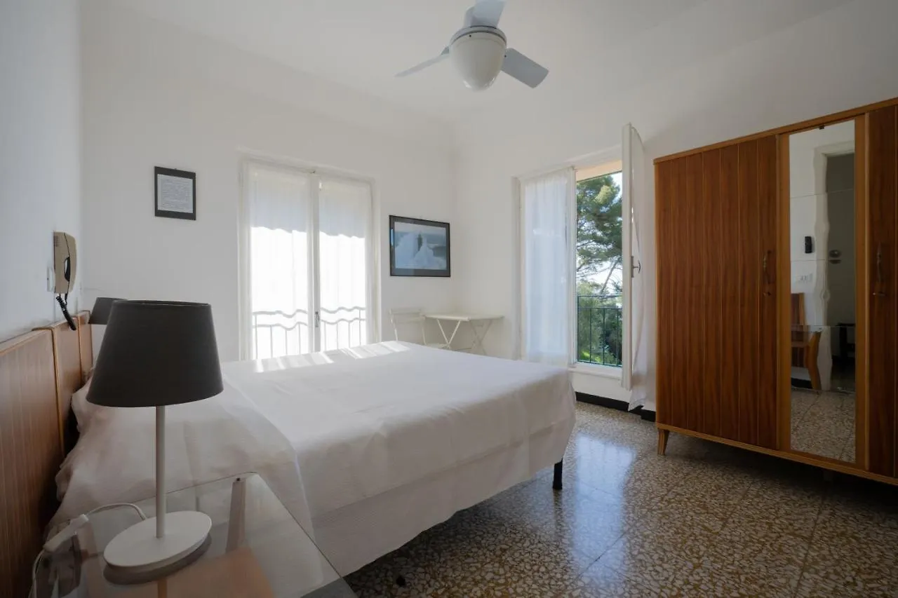 **  Hotel Zoagli İtalya